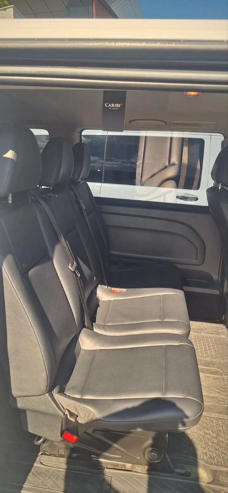 Passenger cabin &mdash; up to 8 seats